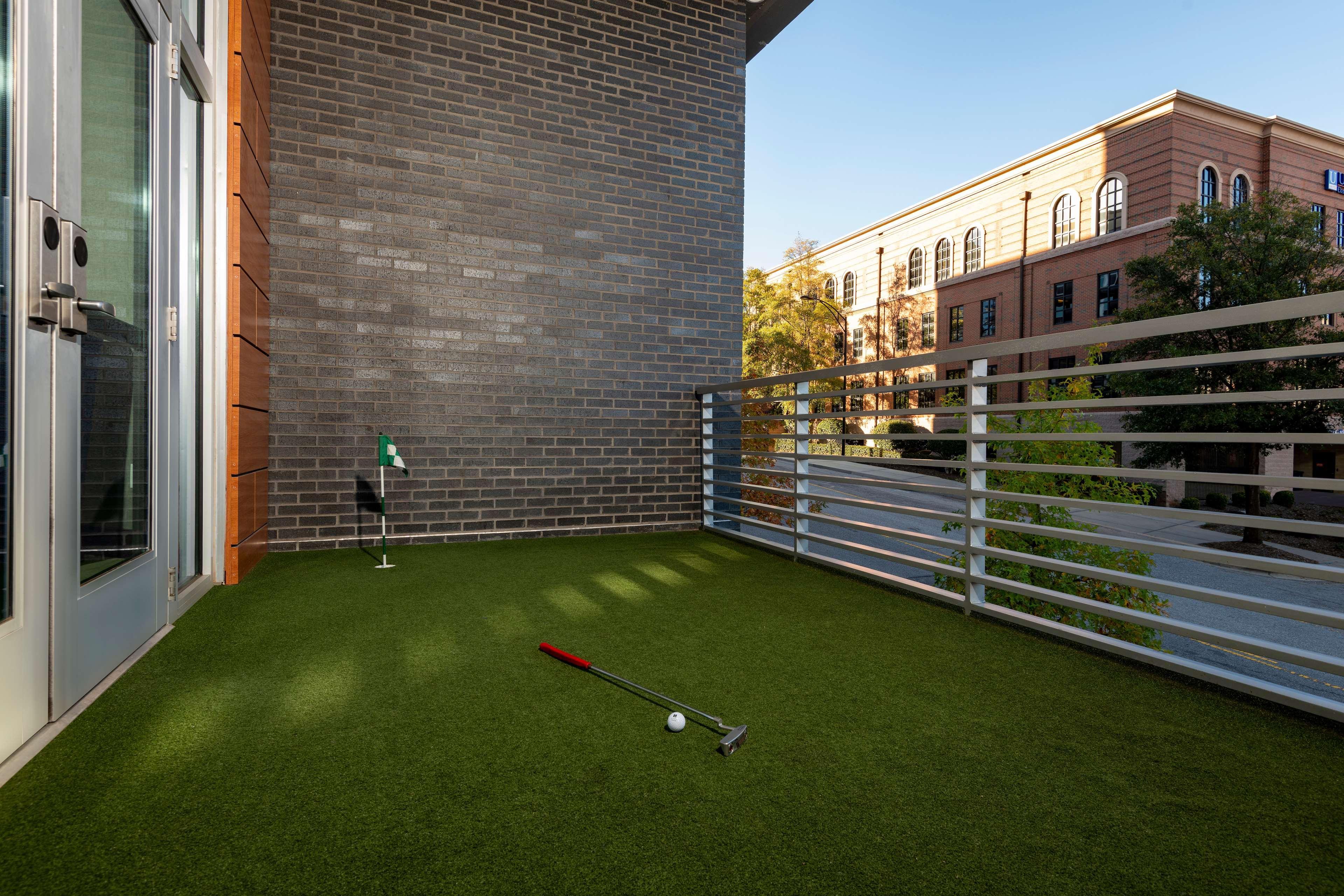 Hyatt Place Greenville Downtown Exterior photo